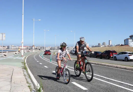 O Concello da Coruña promove a formación ciclista a través da Escola da Bici, de Mobi-liza